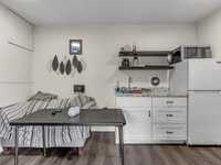 House 2321912272