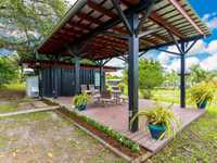 House 2321912276