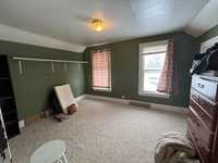 House 2327521979