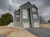 House 2590758170