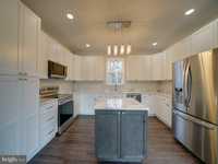 House 2590758195