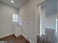 House 2590758214