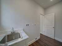 House 2590758215