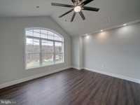 House 2590758225