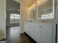 House 2590758231