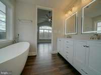 House 2590758232