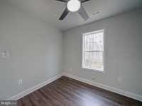 House 2590758242
