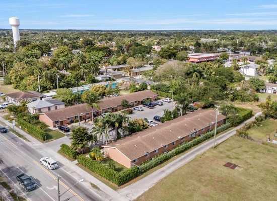 131 NW 8th St, Homestead, Apartments,  sold, Real Estate Brokerage