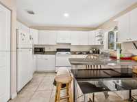 House 2359819021