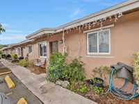 House 2359818987