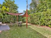 House 2359818988