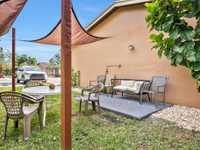 House 2359818989