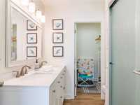 House 2380443506