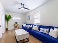 House 2380443622