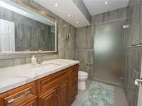 House 2430365772