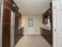 House 2430365813