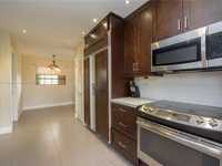 House 2430365825
