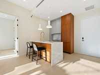 House 2381200637