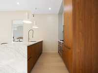 House 2381200638