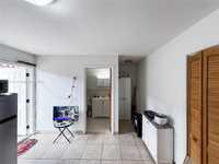 House 2382731328