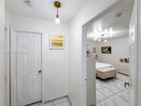 House 2382731372