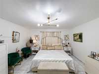House 2382731375