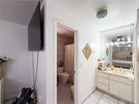 House 2382731376