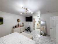 House 2382731379