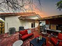 House 2382731420
