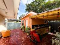 House 2382731424