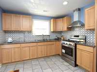 House 2493281750