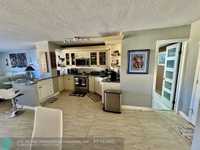 House 2404774123