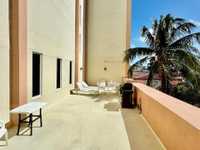 House 2404774130