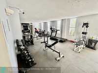 House 2404774133