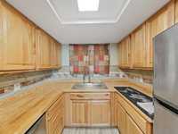 House 2446430694
