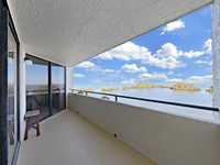 House 2446430650