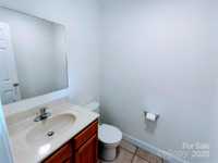 House 2415888151