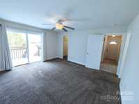 House 2415888181
