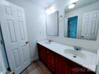 House 2415888191