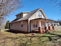 House 2415888284