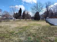 House 2415888319
