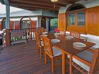 House 2414475210