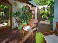 House 2414475232