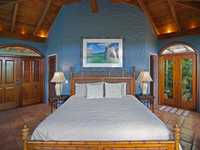 House 2414475274