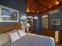 House 2414475284
