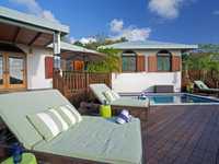 House 2414475561