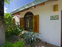 House 2414475122