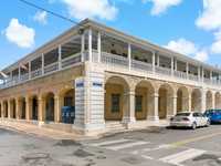 House 2420842205