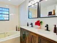 House 2437807484