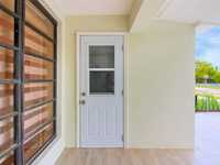House 2437807642